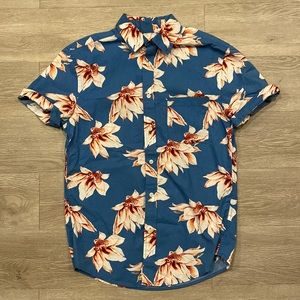 Men’s Small Hawaiian button down shirt